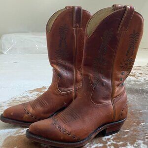 Stunning Brown Leather Cowboy Boots